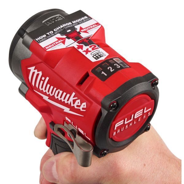 Гайковерт акумуляторний безщітковий 3/8'' MILWAUKEE, M12 FCIWF38G3-0, 745Нм, з кільцем (каркас, кліпса на ремінь, картонне пакув 4933493451 фото