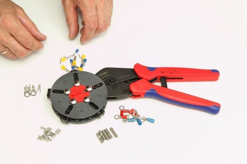 Обжимные клещи с магазином для смены плашек и 5 профилями обжима Knipex MultiCrimp&reg;, 250 мм 97 33 02 97 33 02 фото