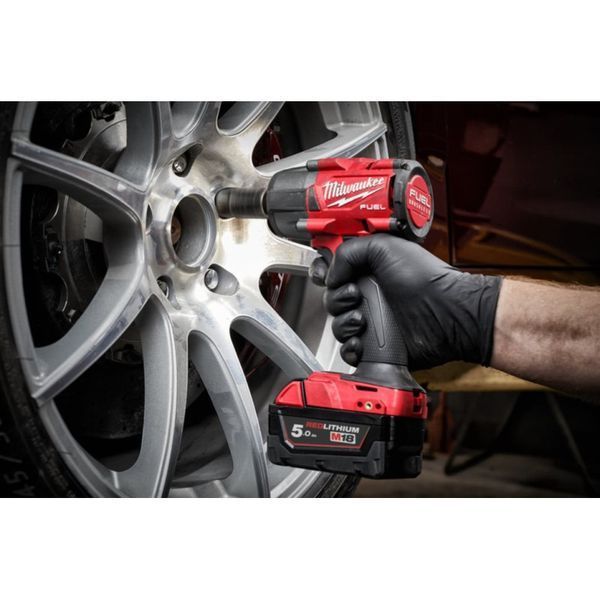 Гайковерт аккумуляторный бесщёточный 1/2'' MILWAUKEE, M18 FMTIW2F12-502Х, 881Нм, с кольцом 4933478450 фото