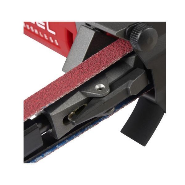 Шлифмашина ленточная аккумуляторная бесщеточная MILWAUKEE, M12 FBFL13-402B, 13мм (ЗУ, 2х4Ач, сумка) 4933480961 фото