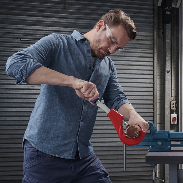 Труборез диаметром от 6 до 76 мм (1/4" - 3") KNIPEX TubiX&reg; XL 90 31 03 BK фото