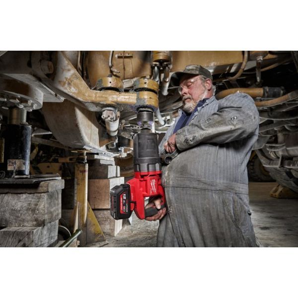Гайковерт аккумуляторный бесщеточный 1'' MILWAUKEE, M18 ONEFHIWF1DS-0C, 2711Нм, с кольцом (кейс) 4933472071 фото