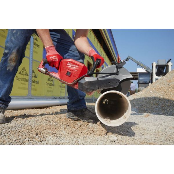 Машина відрізна акумуляторна безщіткова MILWAUKEE, M18 FCOS230-121, діаметр 230мм (зарядний пристрій М12-18 FC, 1 акумулятор М18 4933471697 фото
