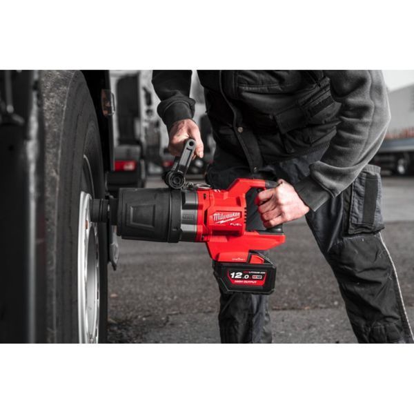 Гайковерт аккумуляторный бесщеточный 1'' MILWAUKEE, M18 ONEFHIWF1DS-0C, 2711Нм, с кольцом (кейс) 4933472071 фото