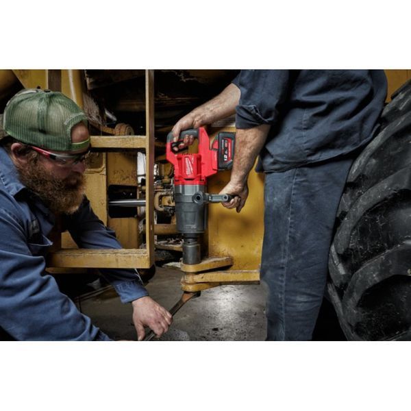 Гайковерт аккумуляторный бесщеточный 1'' MILWAUKEE, M18 ONEFHIWF1DS-0C, 2711Нм, с кольцом (кейс) 4933472071 фото