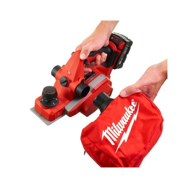 Рубанок акумуляторний MILWAUKEE, M18 BP-0, 82мм (+пилозбірник, кутова та бокова напрямна, картонне пакування) 4933451113 фото