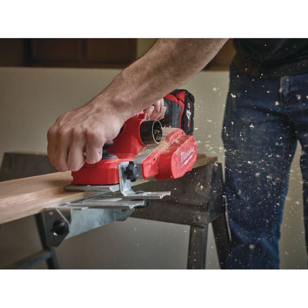Рубанок аккумуляторный бесщёточный MILWAUKEE M18 BP-0 (каркас) 4933451113 фото