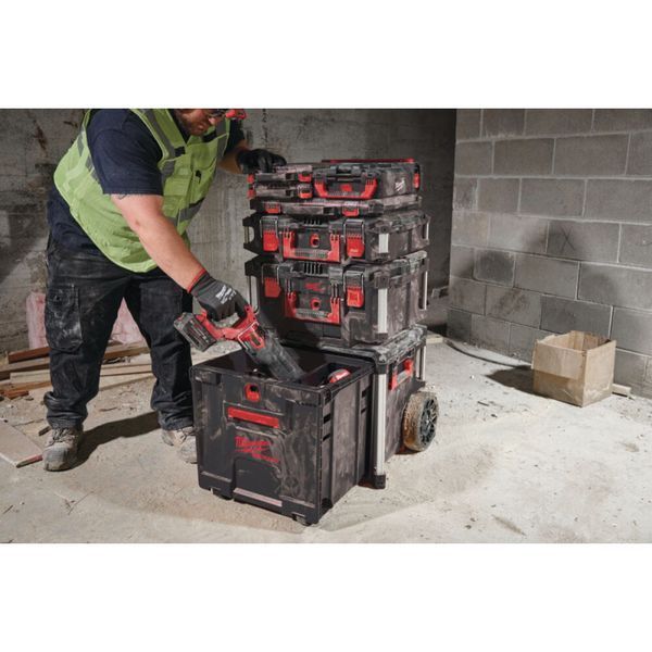 Кейс з висувним відсіком PACKOUT MILWAUKEE на колесах 4932498651 фото