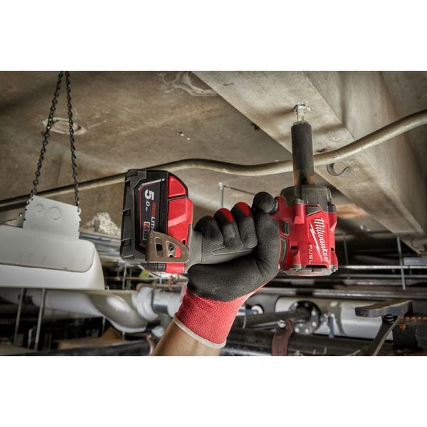 Гайковерт аккумуляторный бесщеточный 1/2'' MILWAUKEE, M18 FIW2F12-0, 339Нм, с кольцом (каркас) 4933498058 фото