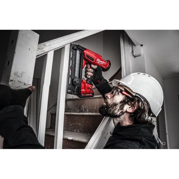 Пистолет гвоздезабивной аккумуляторный бесщёточный MILWAUKEE, M18 FN16GA-202X, 32-64мм (HDкейс) 4933478092 фото