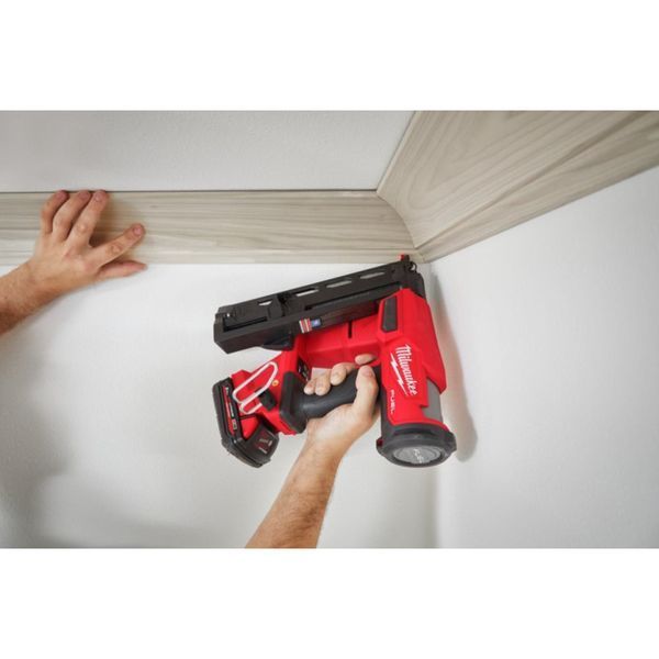 Пистолет гвоздезабивной аккумуляторный бесщёточный MILWAUKEE, M18 FN16GA-202X, 32-64мм (HDкейс) 4933478092 фото