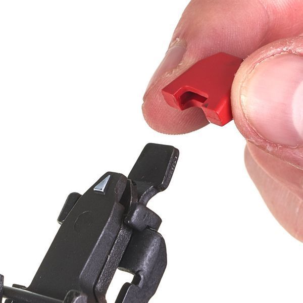 Пистолет гвоздезабивной аккумуляторный бесщёточный MILWAUKEE, M18 FN18GS-0X, 16-54мм (каркас,HDкейс) 4933471409 фото
